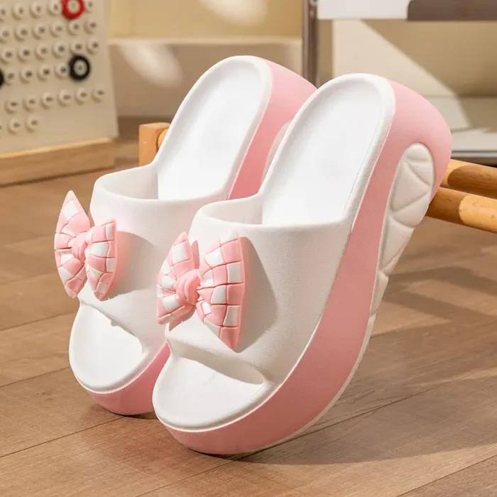 Summer women’s fashion slippers